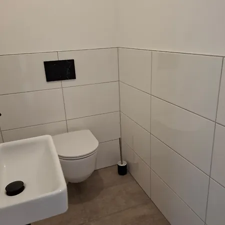 Apartment Penthouse Mit Seeblick & Terrasse 7 *