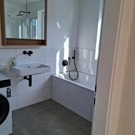 Penthouse Mit Seeblick & Terrasse 7 Apartment *