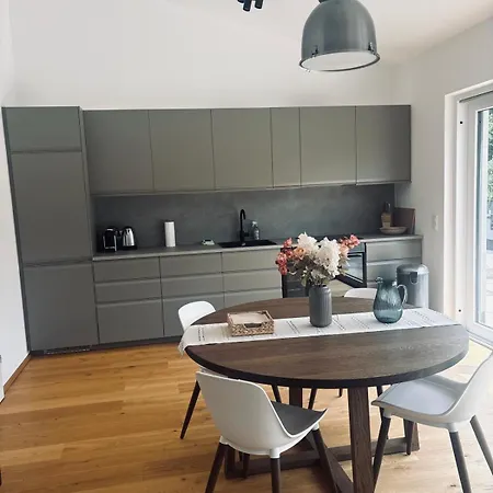 Penthouse Mit Seeblick & Terrasse 7 Apartment Reifnitz