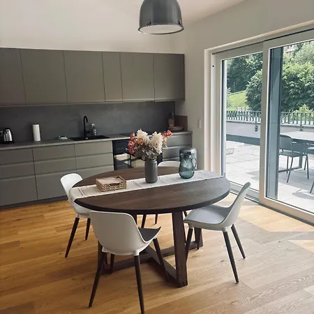 Penthouse Mit Seeblick & Terrasse 7 * Reifnitz